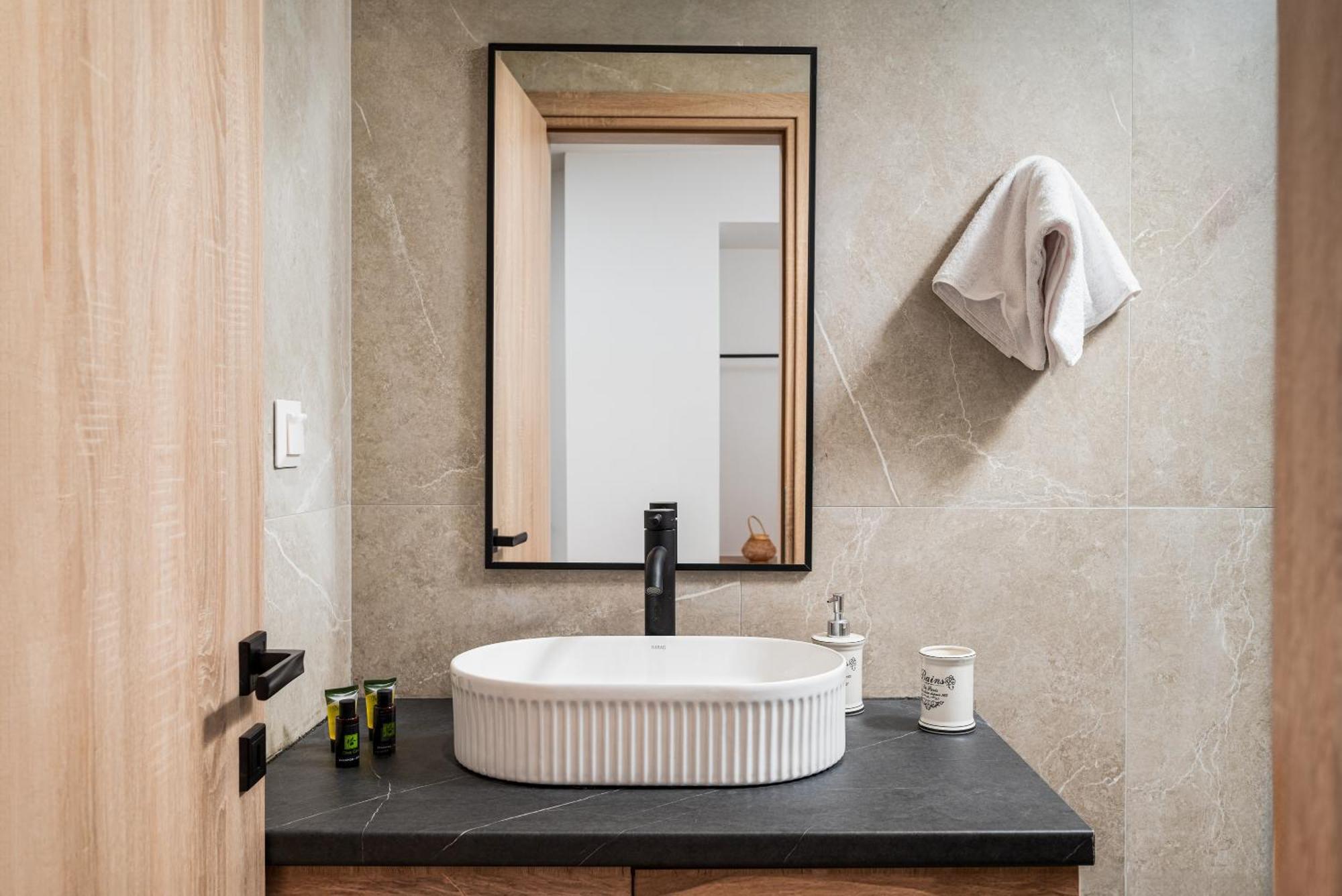 Makas Suites Χερσόνησος Εξωτερικό φωτογραφία